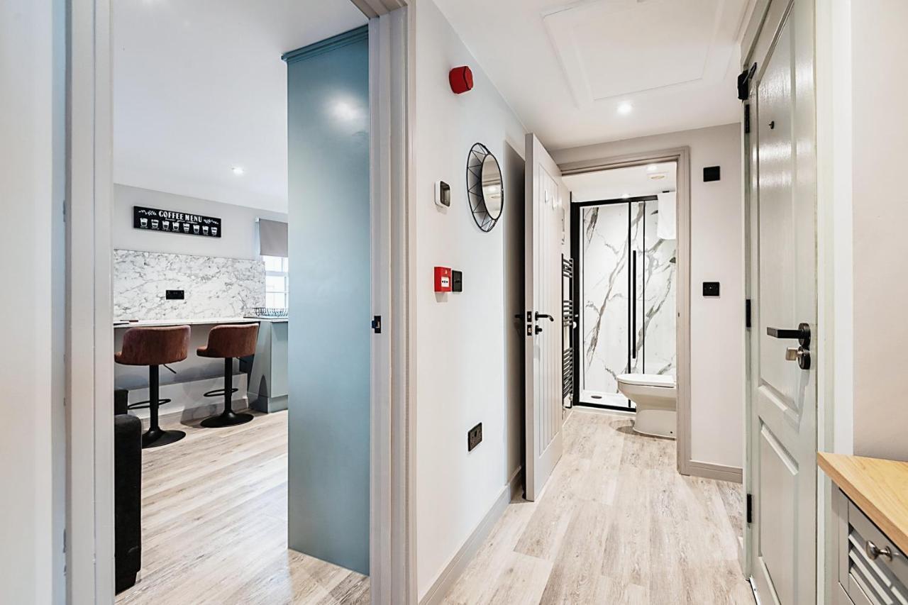 The Burton Penthouse By Fortuna Property كيلتنهام المظهر الخارجي الصورة